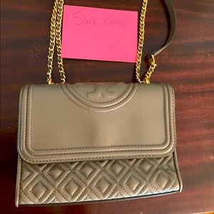EUC TORY BURCH FLEMING MATTE SMALL BAG - GREY